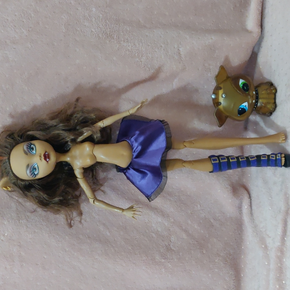 Claudine Monster high and pet large size